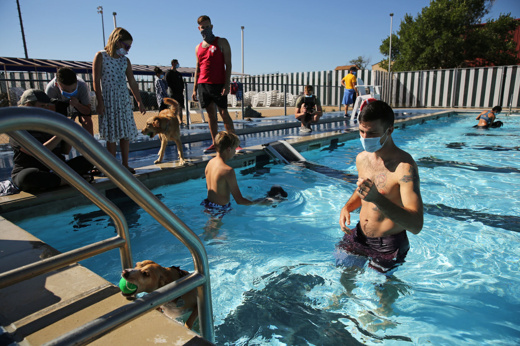 091320-news-dogsplash 31.jpg